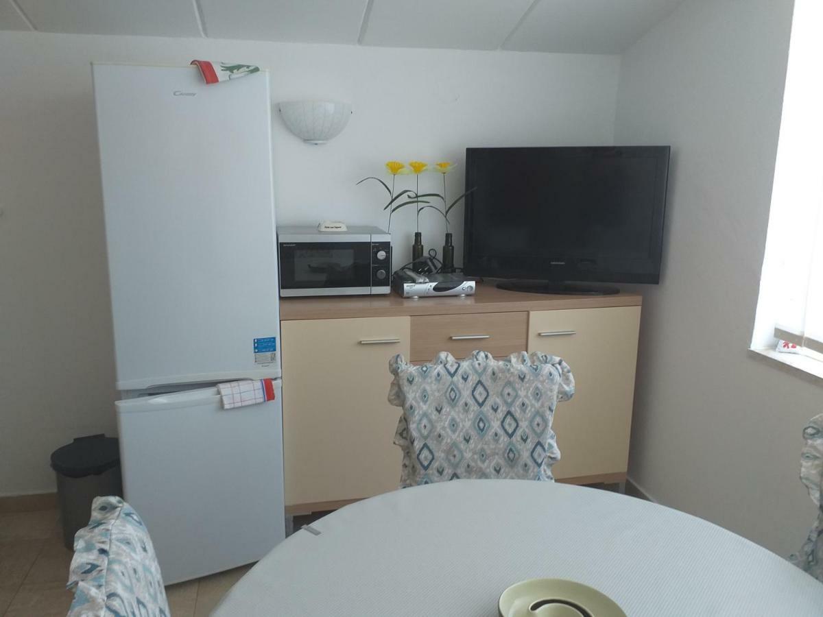 Levak Apartments - Apt. 1 Пьешчана-Увала Экстерьер фото